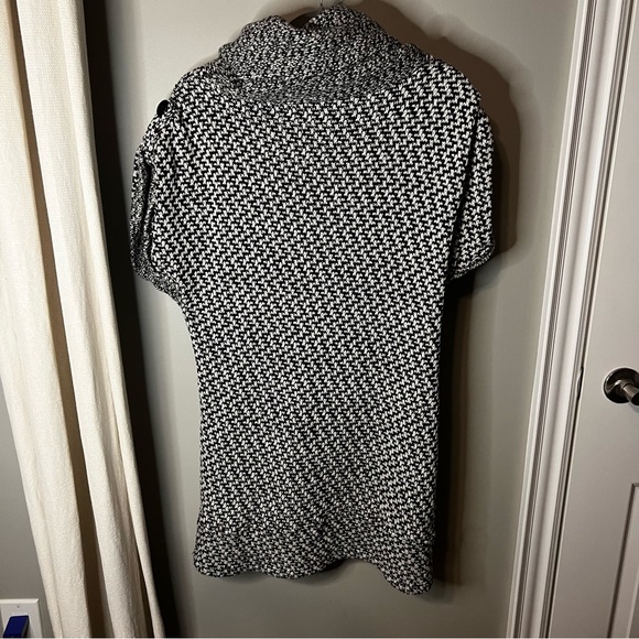 Forever 21 sweater dress - Picture 2 of 5